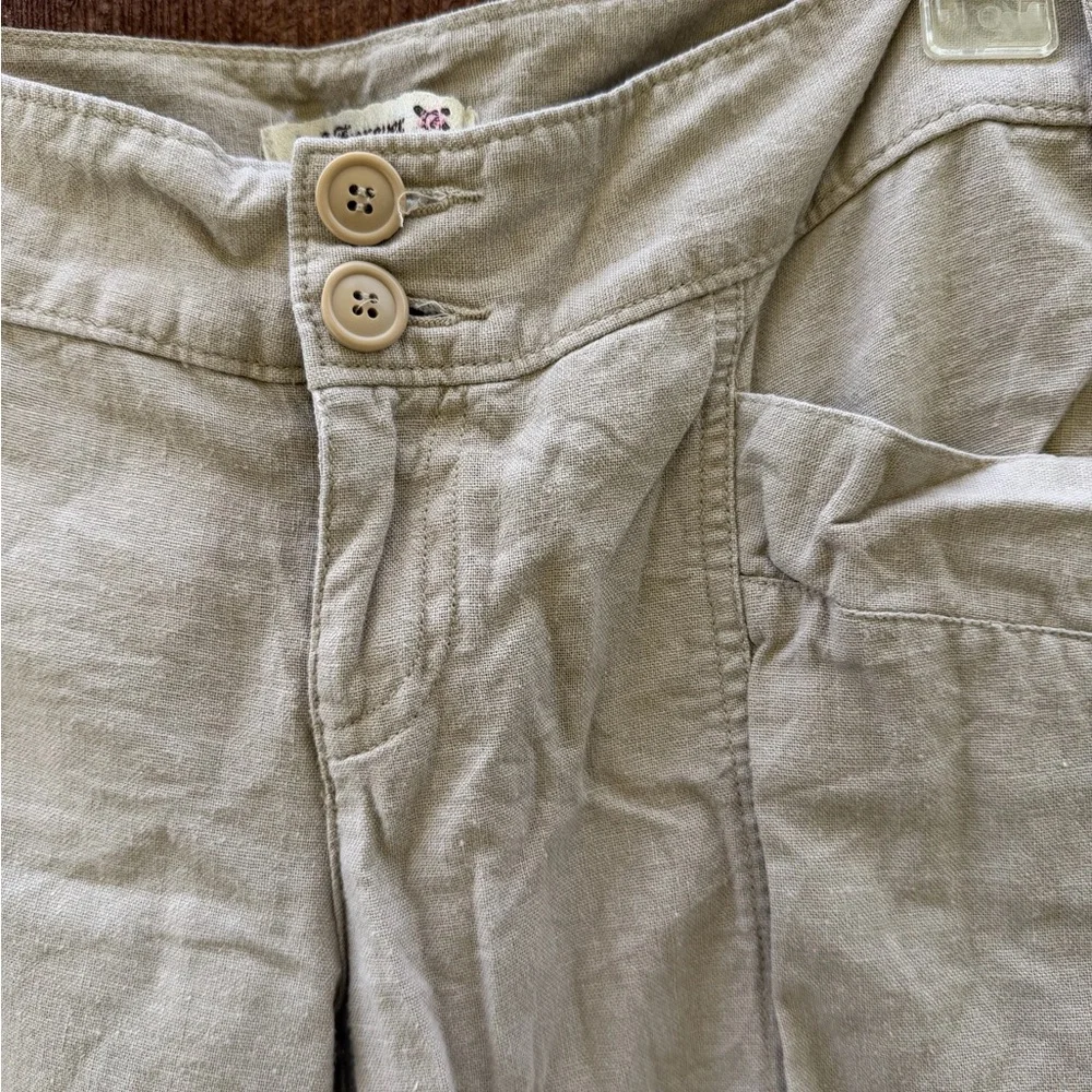 Forever capri/bermuda beige pants